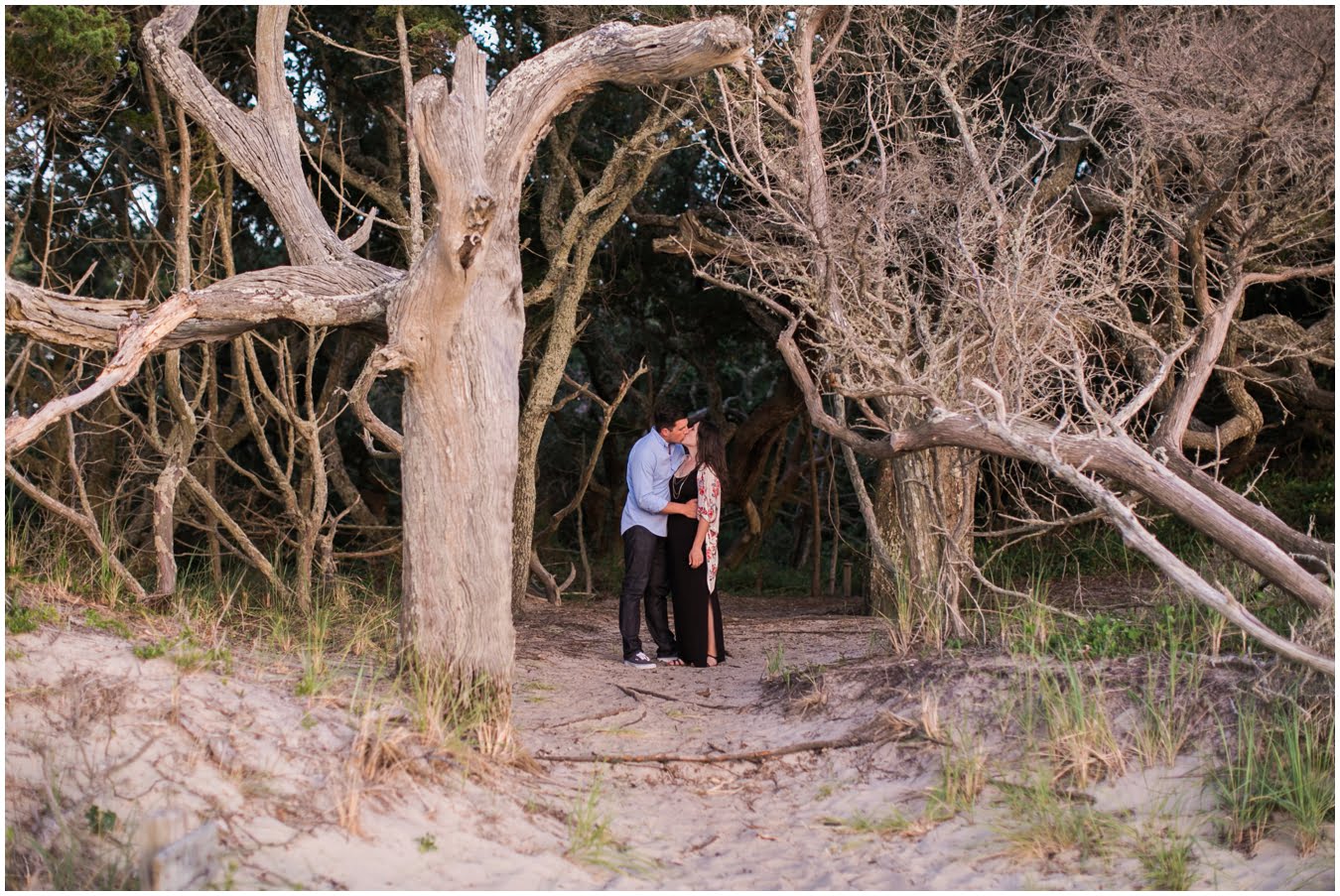 Destination_Wedding_Photographer_Ocracoke_Engagement_Shoot__0015